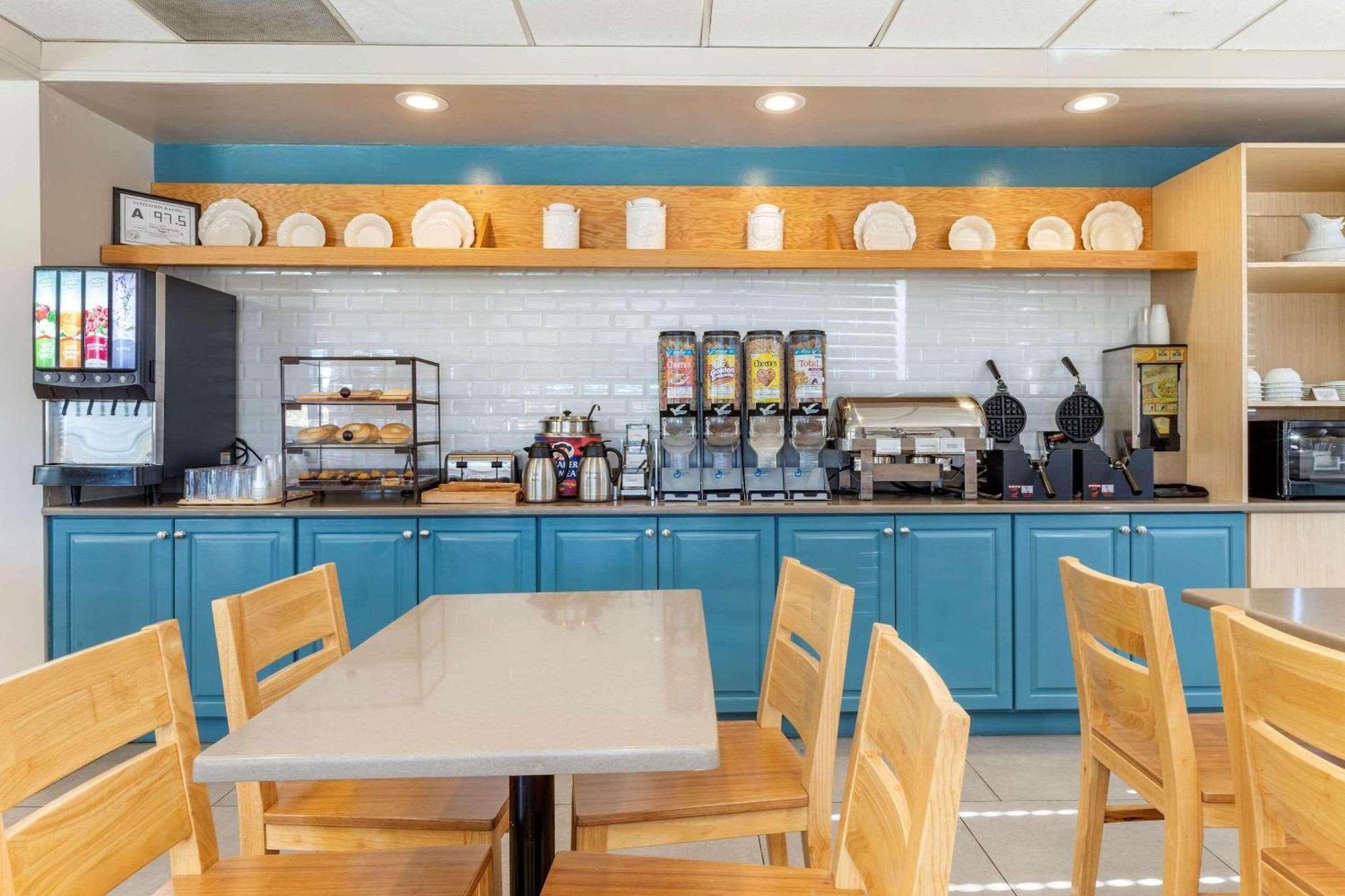 Hotel Country & By Radisson, Lumberton, Nc 3*