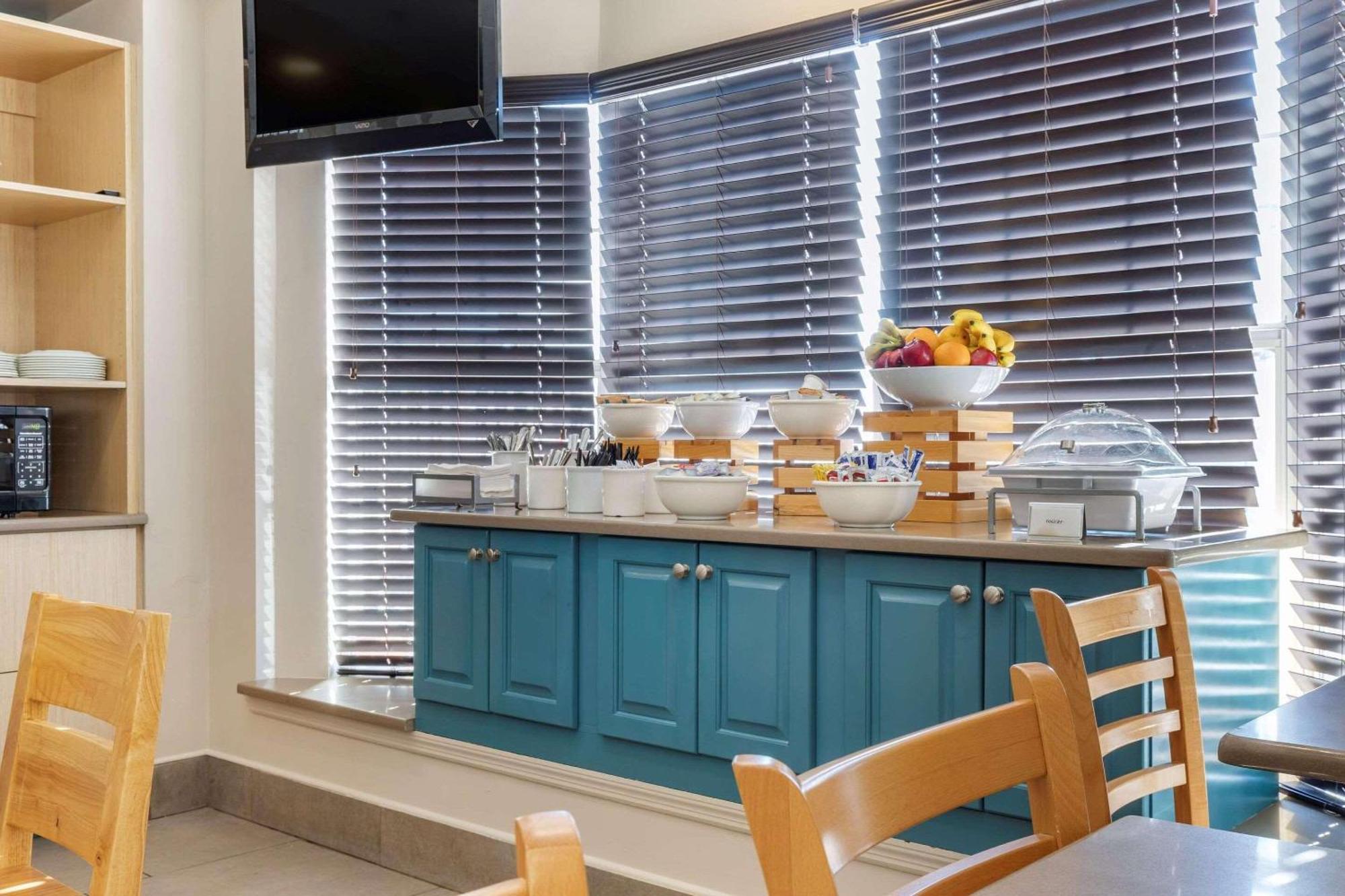 Hotel Country & By Radisson, Lumberton, Nc