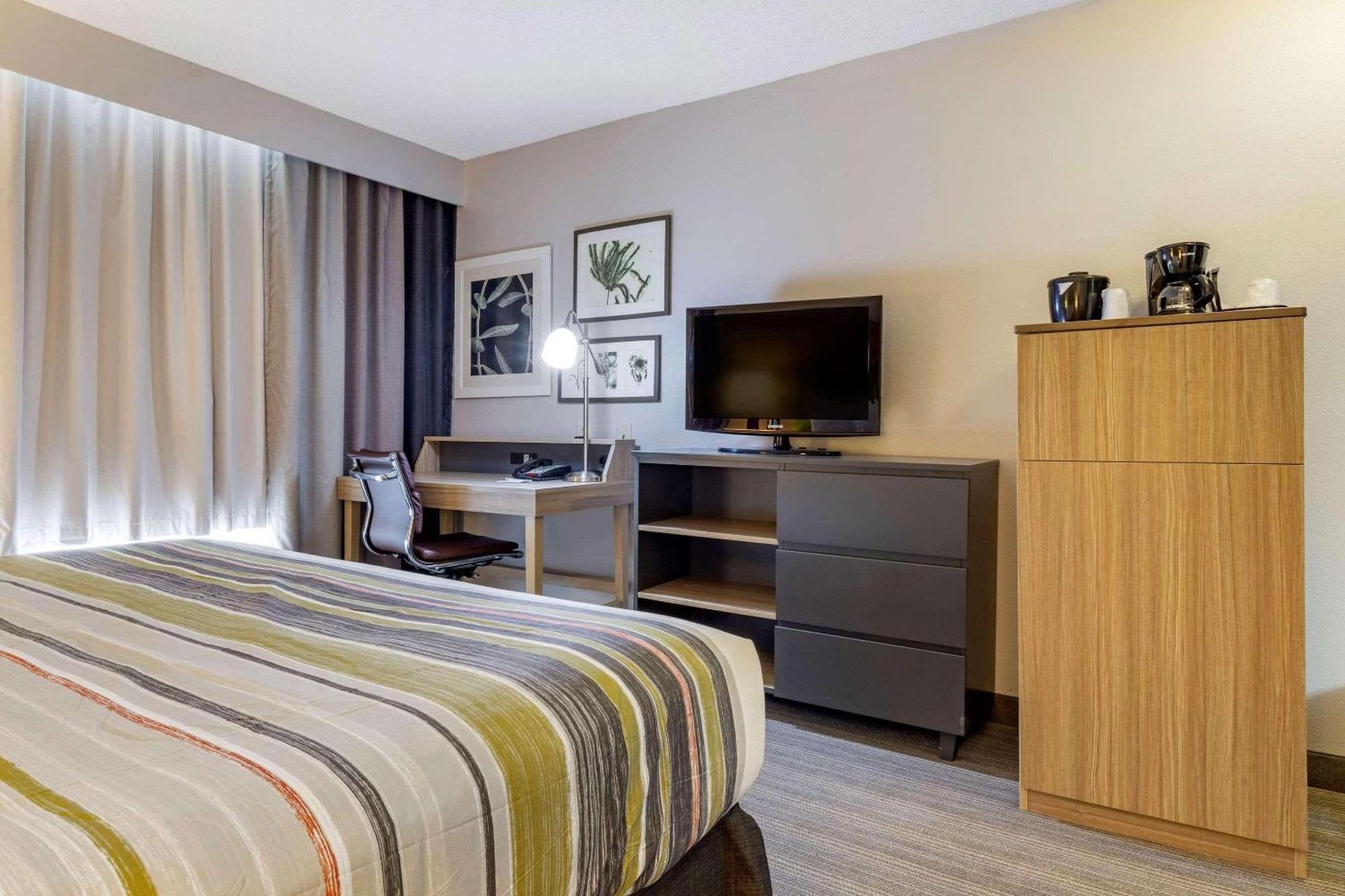 Hotel Country & By Radisson, Lumberton, Nc Lumberton